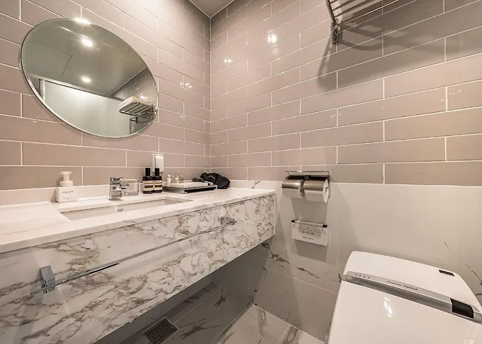 Brown Dot Signature Hotel 3*